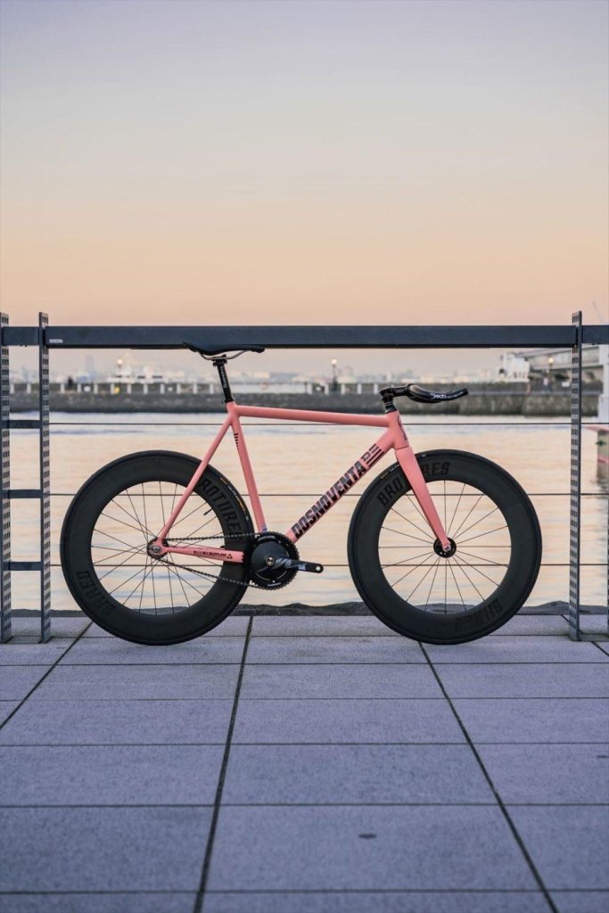 DOSNOVENTA DETROIT 3.0 CLUB | ブローチャーズ - BROTURES