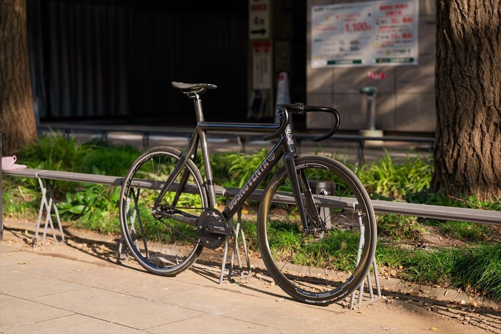 LOOKもええけど、カーボンつったらTOKYOでしょ。 | ブローチャーズ