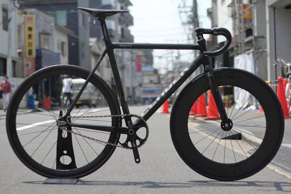 LEADER BIKES EQNX CARBON CUSTOM | ブローチャーズ - BROTURES ONLINE