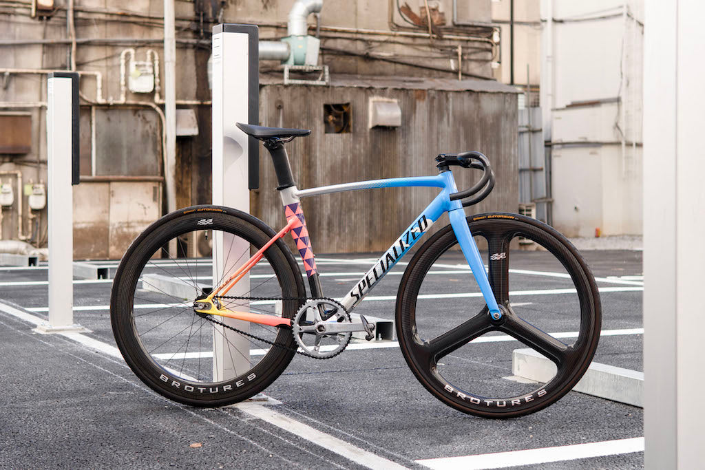 脚光を浴びなかった名作を、いま完成させる。 | ブローチャーズ