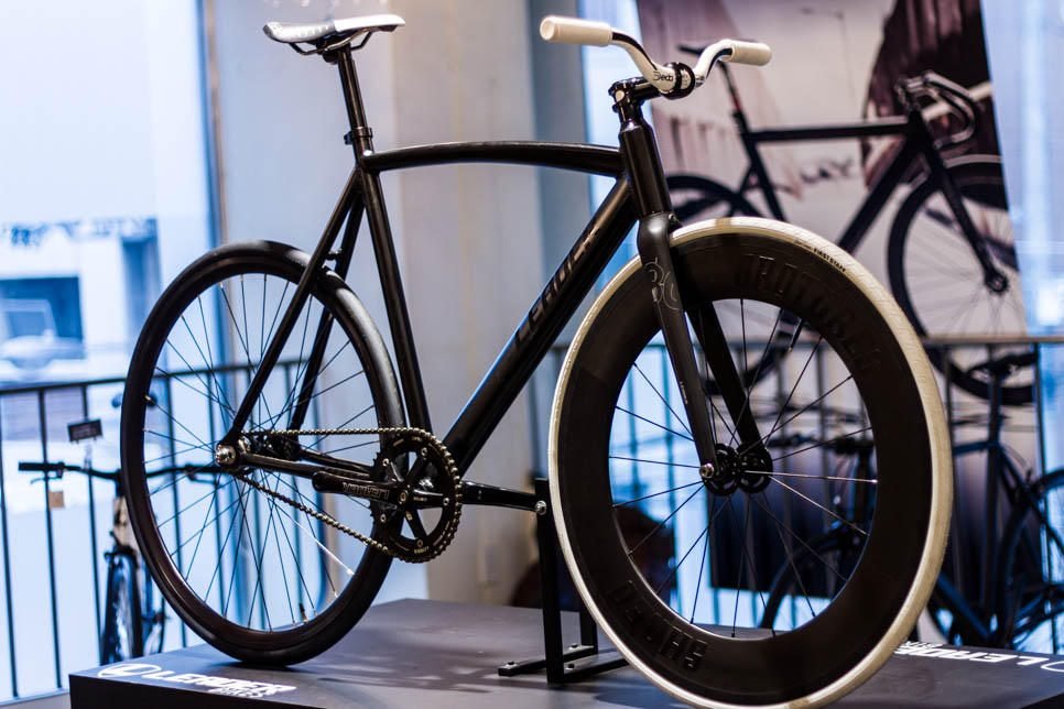 LEADER BIKES CURE CUSTOM | ブローチャーズ - BROTURES ONLINE STORE