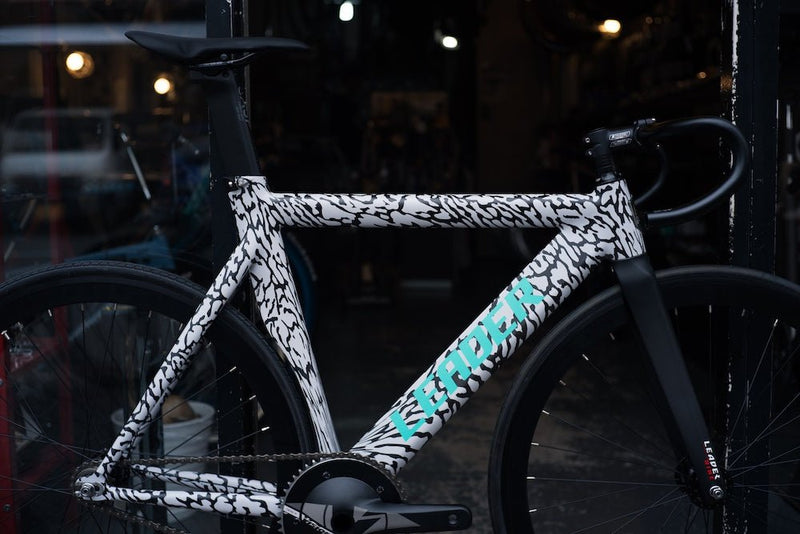 ラストを飾るのは誰だ!LIMITED 735TR。