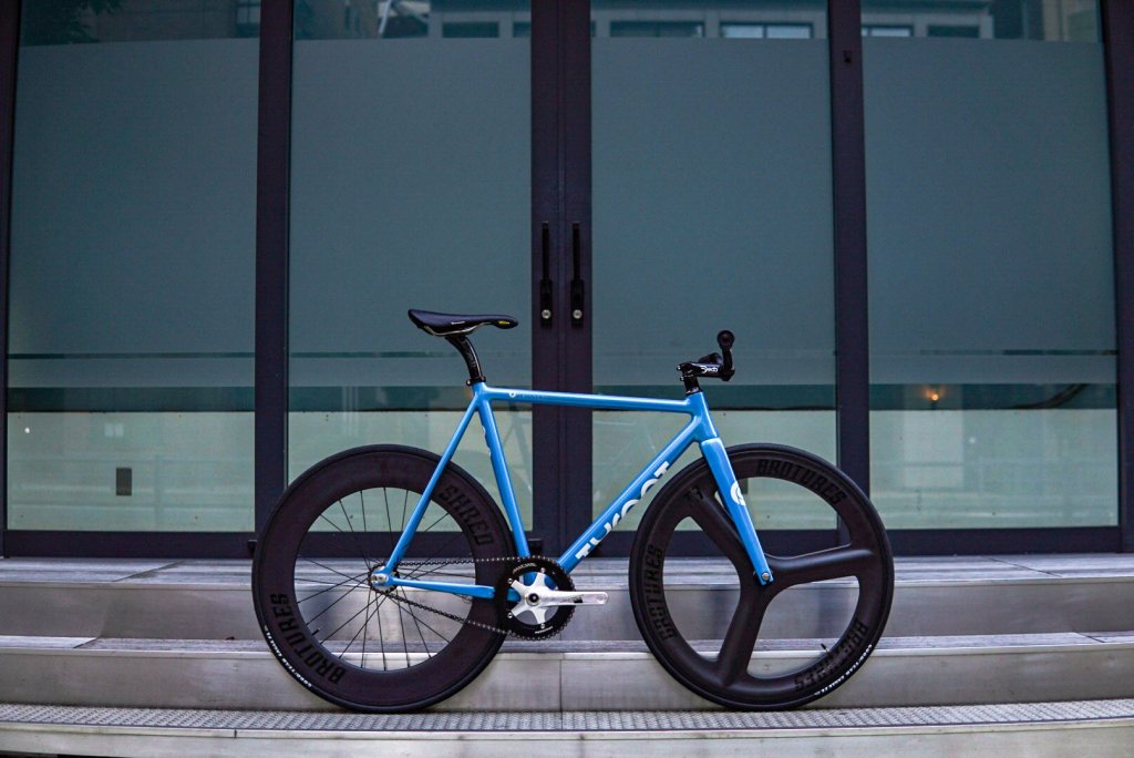 ちょっぴり背伸びした車体に。 | ブローチャーズ - BROTURES ONLINE