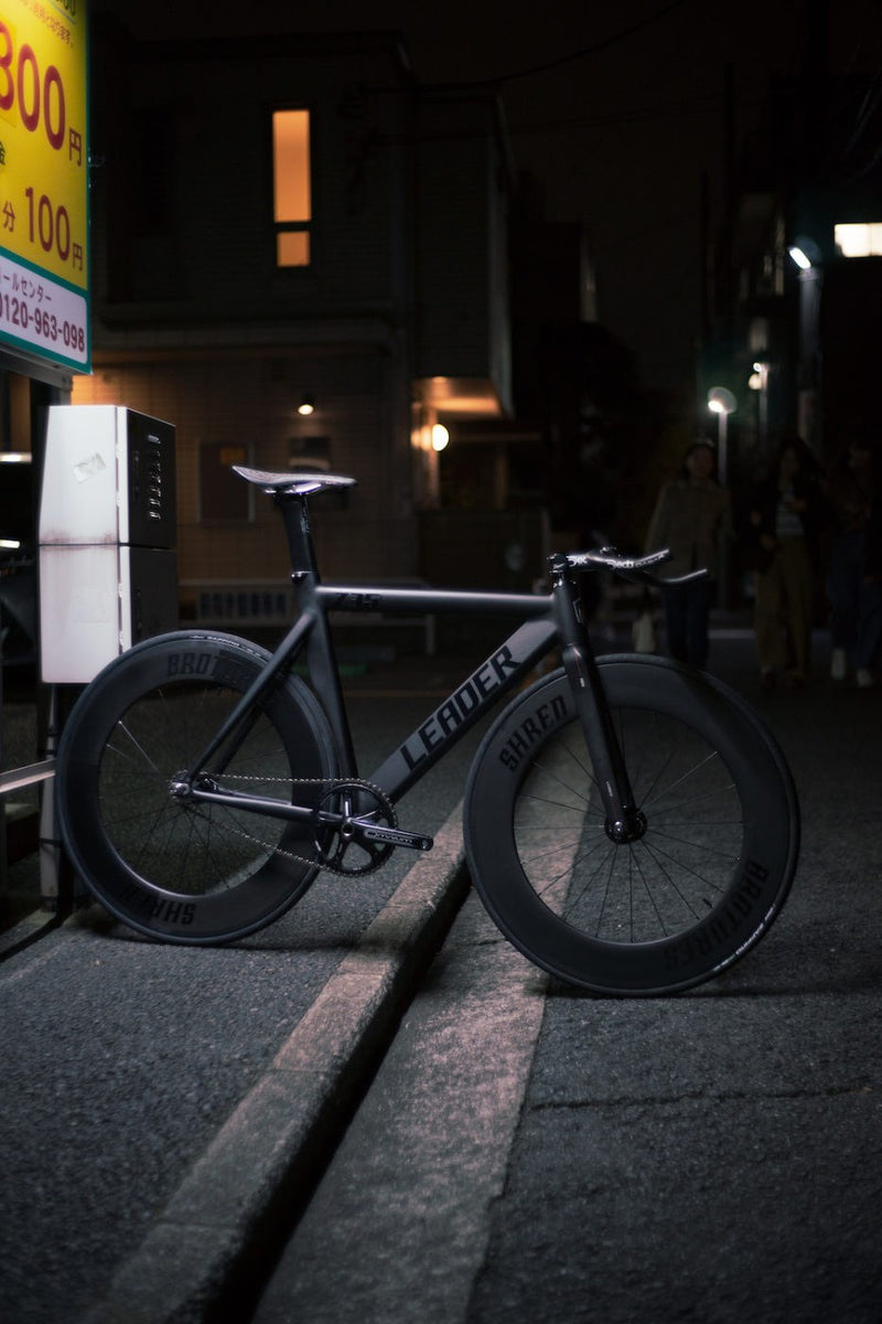 ピストという非日常性。