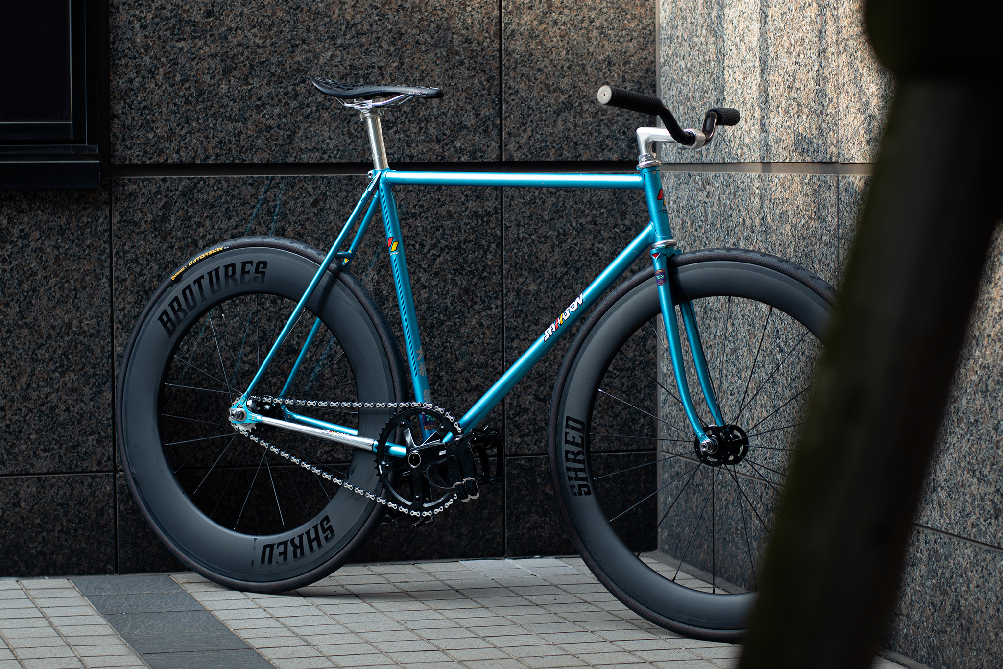 SAMSONフレームの歴史と魅力 | ブローチャーズ - BROTURES ONLINE SAMSONフレームの歴史と魅力 | ブローチャーズ - BROTURES ONLINE