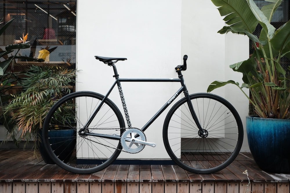 即日納車/ご郵送可能。AFFNITY、奇跡的に1本だけ入荷しました
