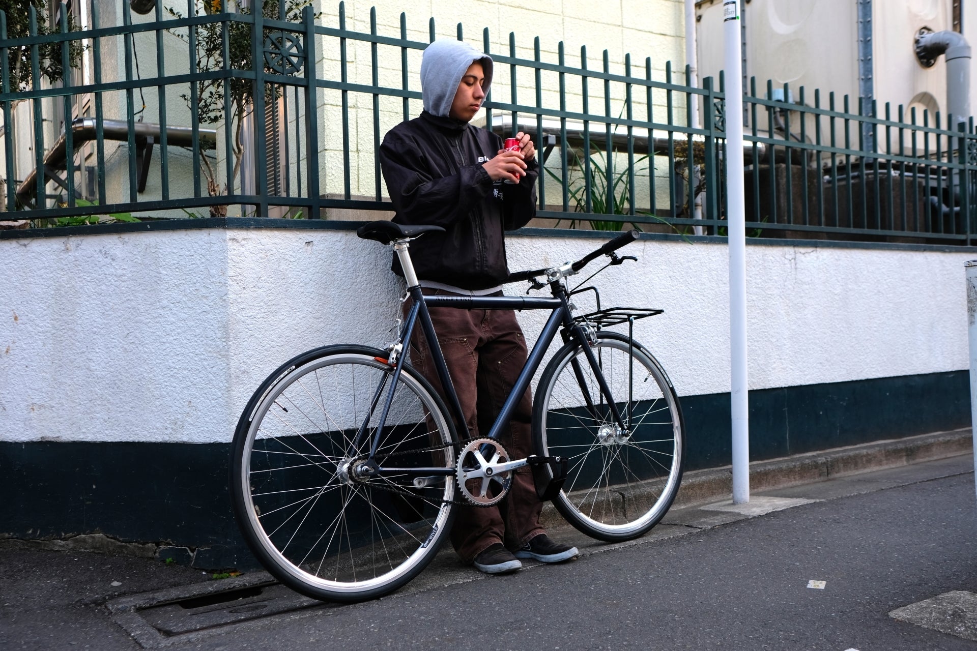 If you go out to play, it's a fixie! | ブローチャーズ - BROTURES