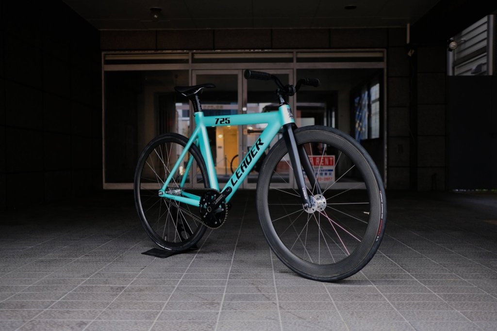 春は色物季節 | ブローチャーズ - BROTURES ONLINE STORE - ピスト