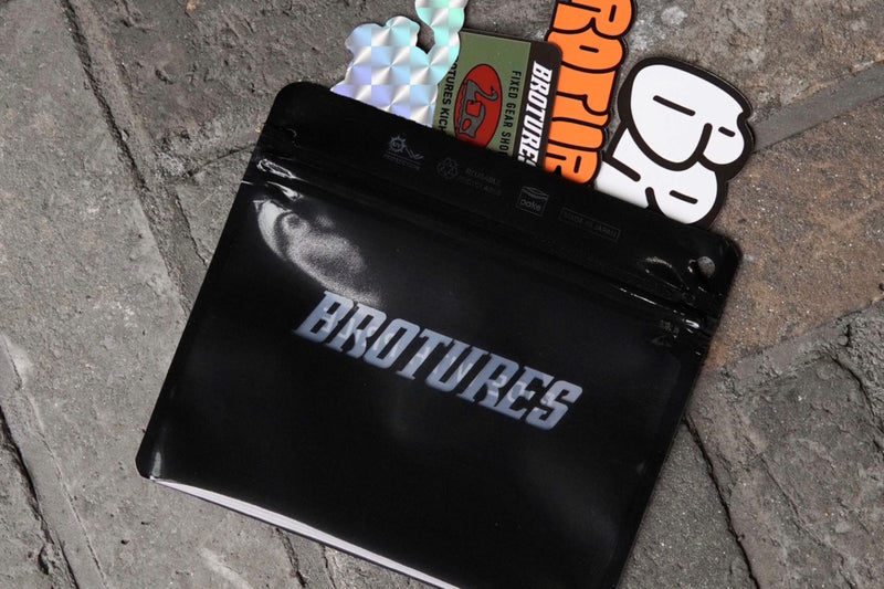 完全吉祥寺店限定オリジナルステッカー発売します!