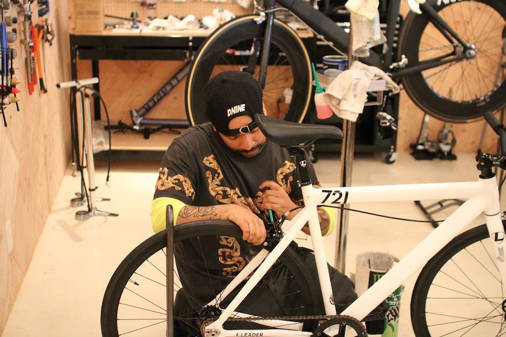 BROTURES ピスト 後輪 ピストバイク好きの方の物欲を刺激する」そんな特別ホイールを