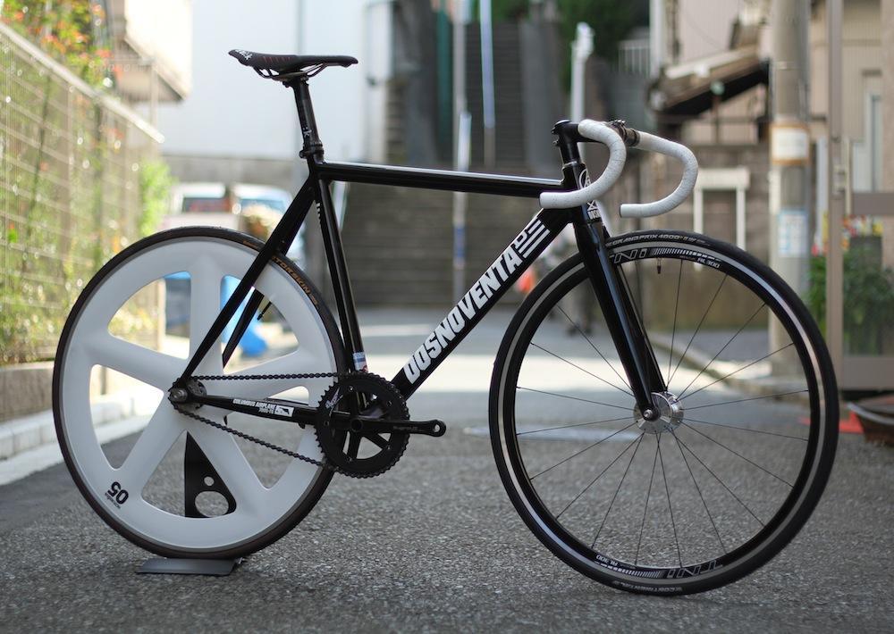 DOSNOVENTA Detroit 2.0 Monotone Custom | ブローチャーズ - BROTURES