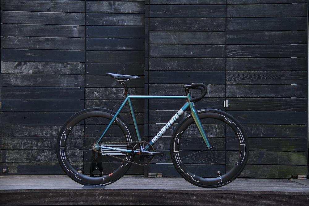 DOSNOVENTAのもう一つの最高峰フレーム“HAMMERSTORM”を使った