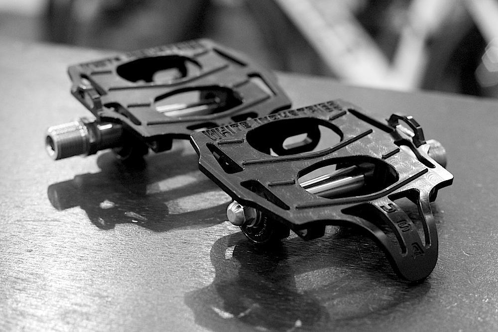 White Industries アーバンペダル　ホワイトインダストリーズ 要チェック!!! WHITE INDUSTRIES URBAN PEDAL. | ブローチャーズ