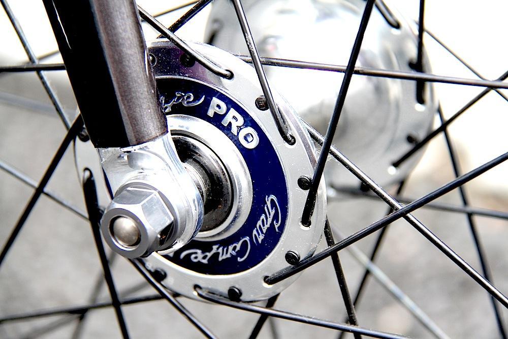 ピスト トラック用 チューブラー 青ハブ120mm 国産ハブは精度も値段も良い！ | ブローチャーズ - BROTURES ONLINE