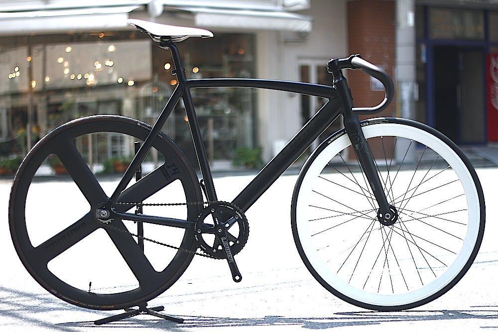 LEADER BIKES CURE CUSTOM” | ブローチャーズ - BROTURES ONLINE STORE 