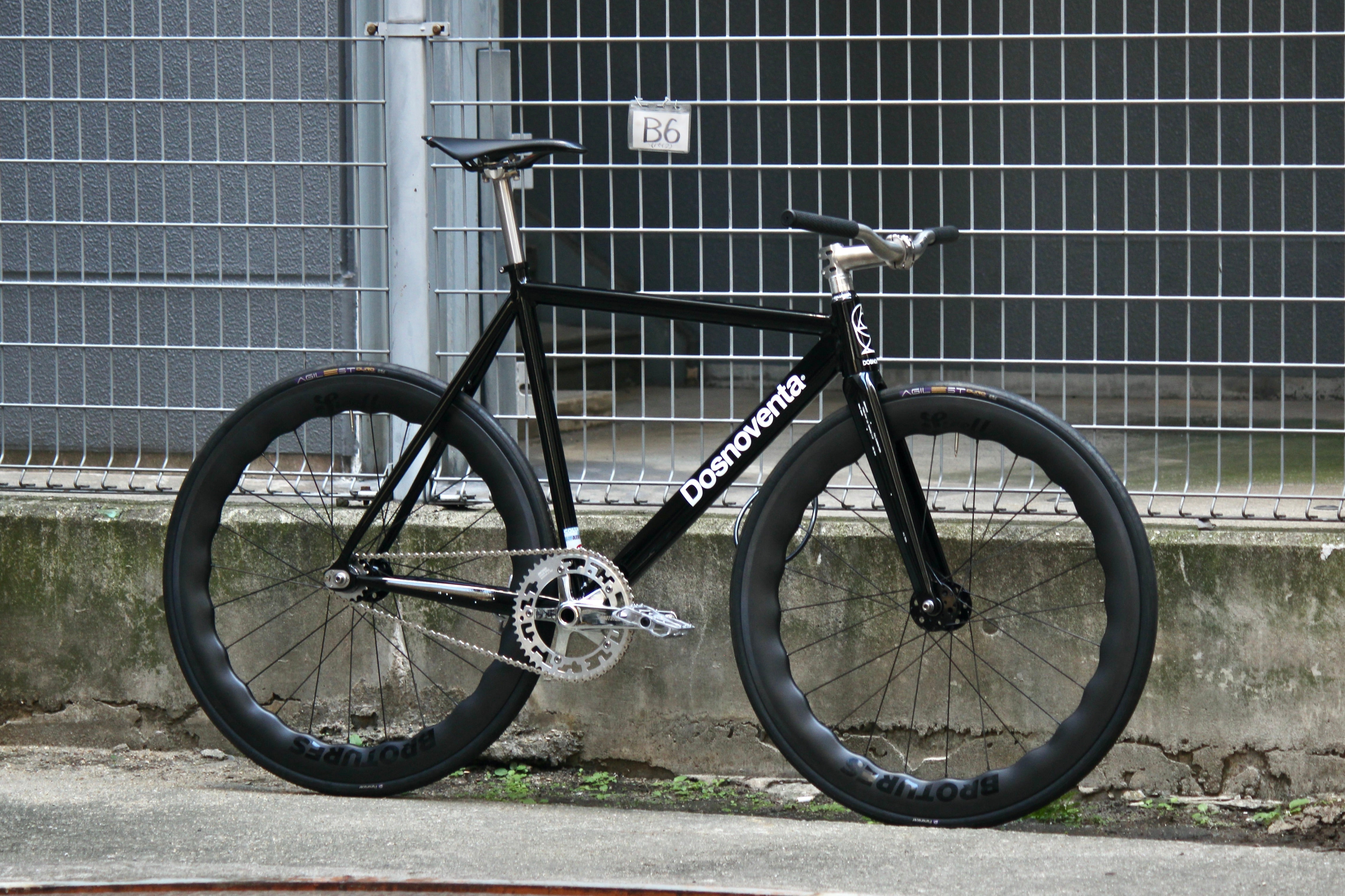 走ることでデザインが完成する、これはそんなカスタムです。 | ブロー