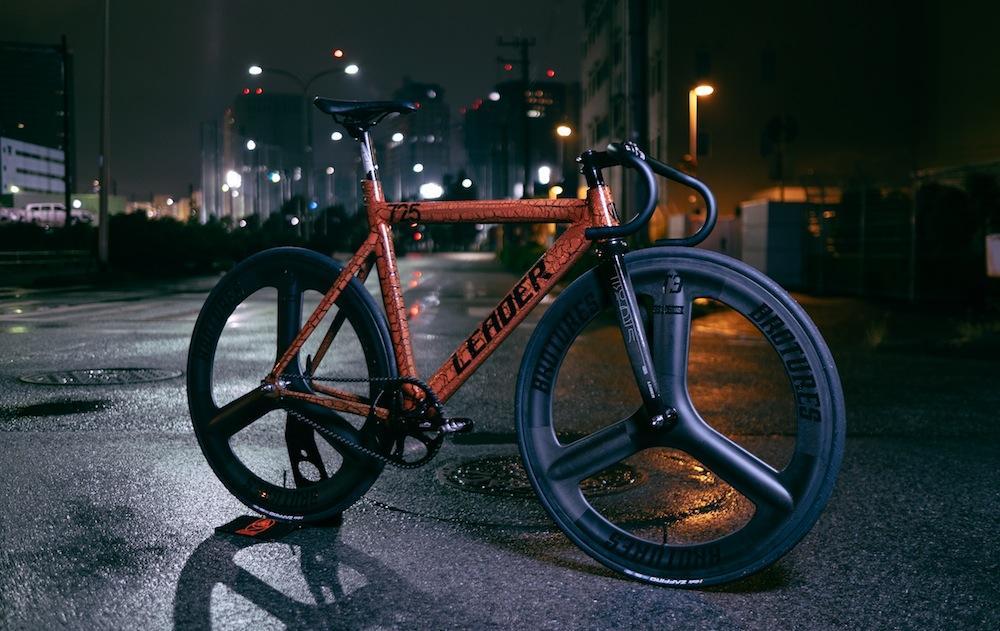 LEADER BIKES 725TR Limited Edition | ブローチャーズ - BROTURES