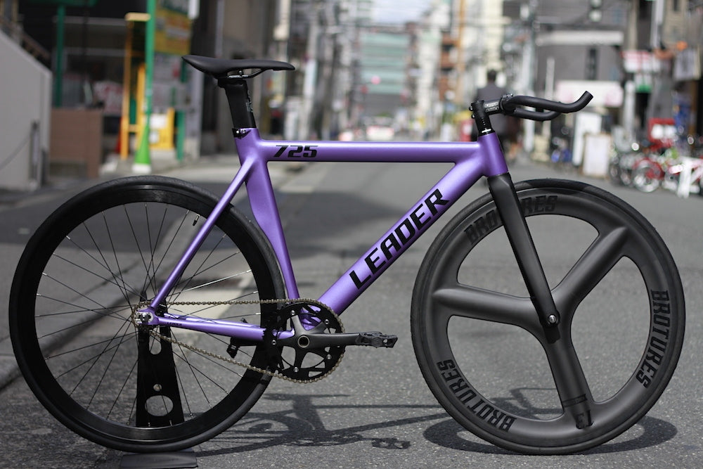 LEADER BIKES LIMITED COLOR を早速カスタム。 | ブローチャーズ - BROTURES ONLINE STORE - ピスト バイク通販