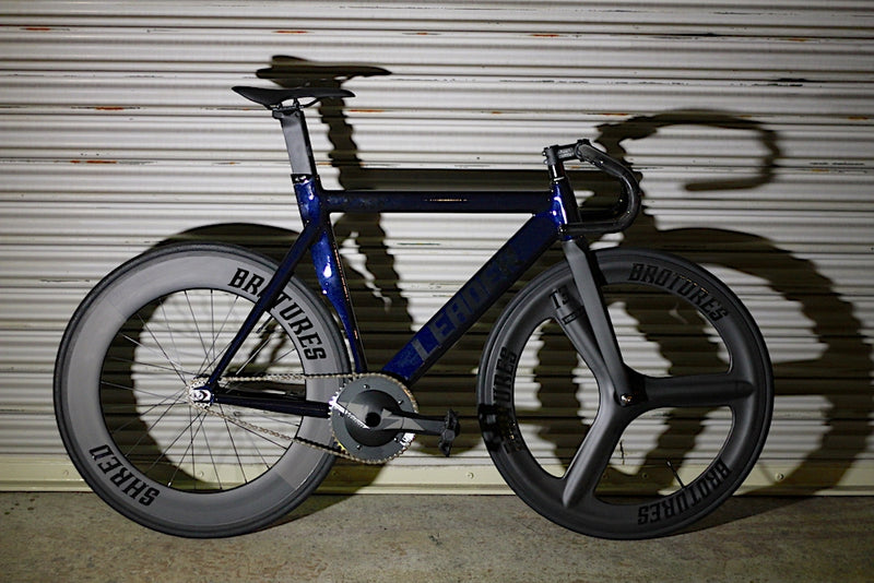 クールの色味の”LIMITED 735TR”!!