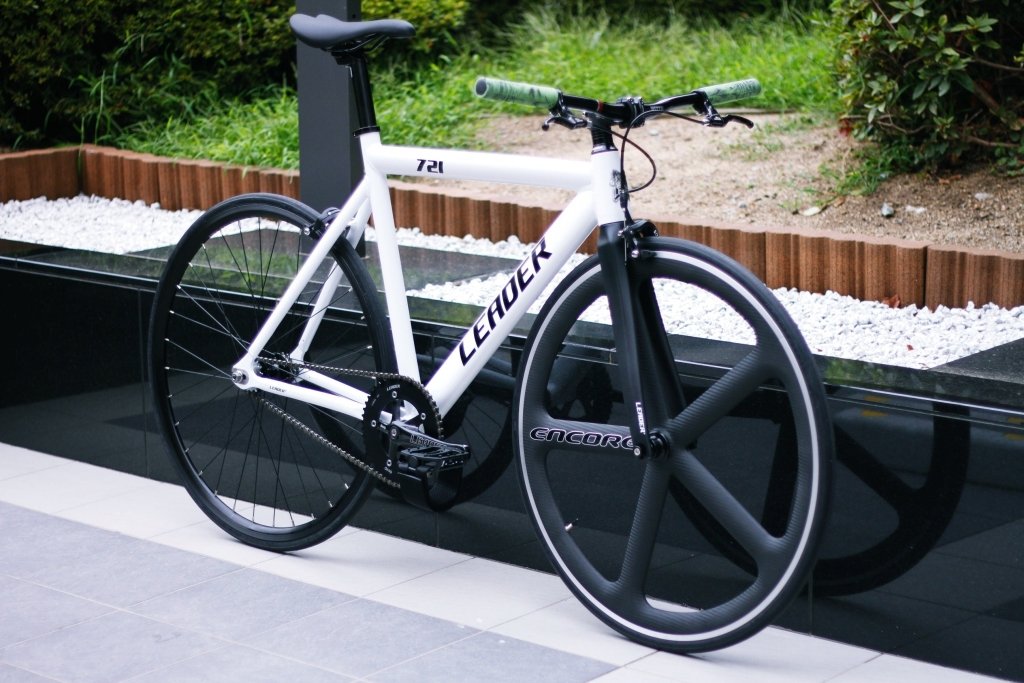 MG_1189-5706885.jpg?v=1759567996