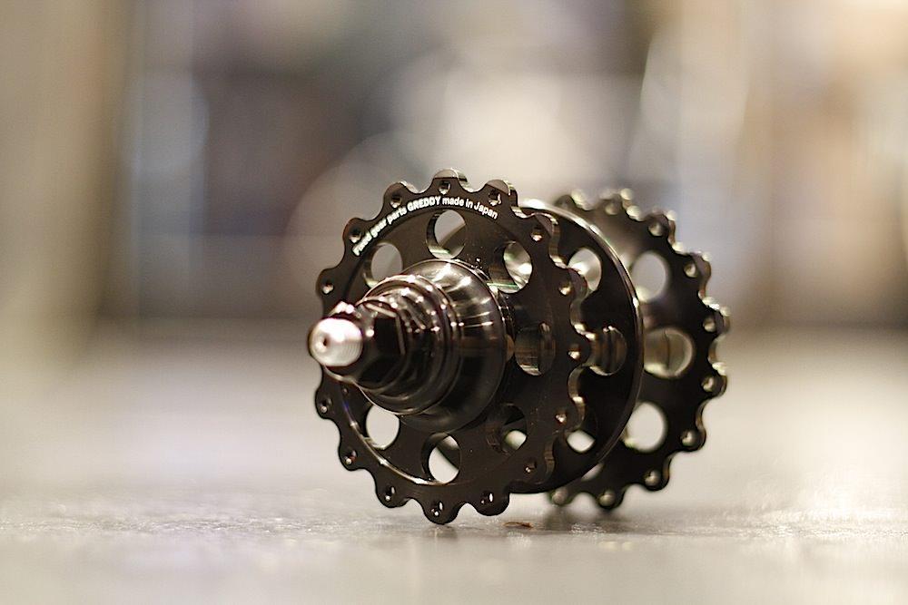 GREDDY Fixed Hub Mohawk | ブローチャーズ - BROTURES ONLINE