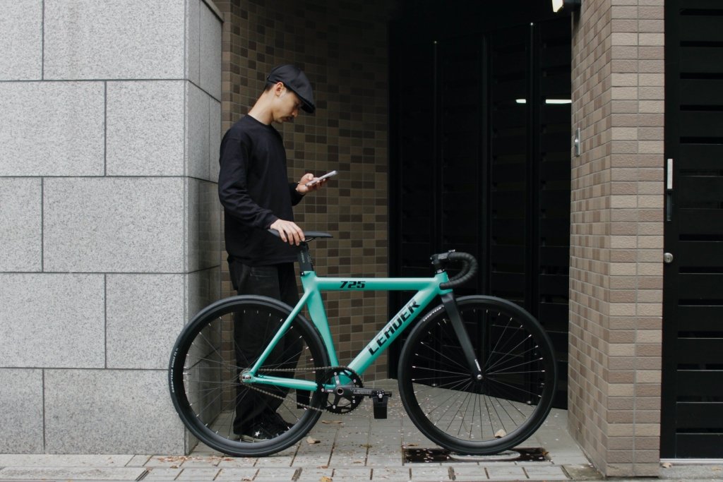 LEADER 725 サイズM ブローチャーズオンライン今週限定値下中 LEADER 725 ピストバイク サイズM ブローチャーズオンライン限定