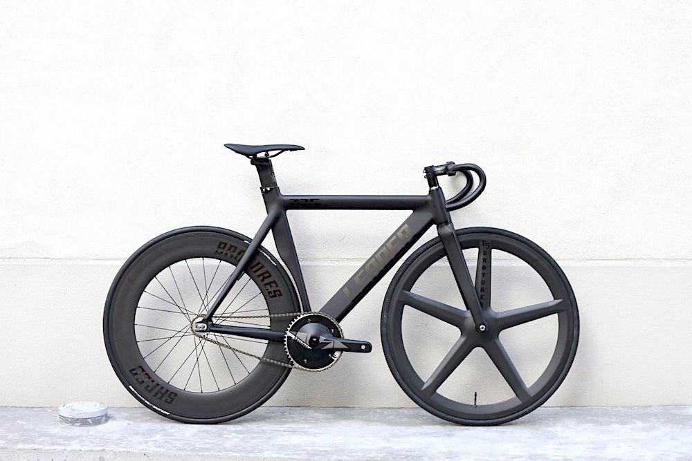 早速入荷したばかりの”T5