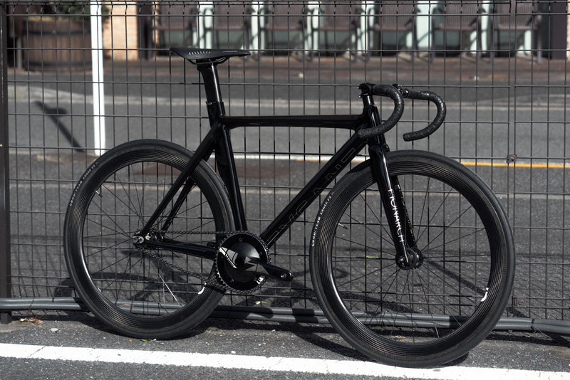 TYRANT BIKESのフラッグシップモデル、MONARCHに新たなカラーが新登場。