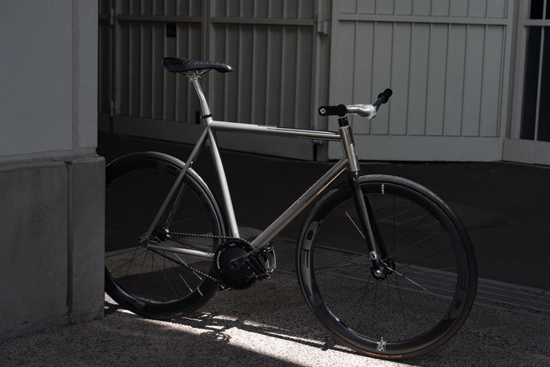 時代はチタン。本場サンフランシスコからA-Frameの取り扱いをスタート!
