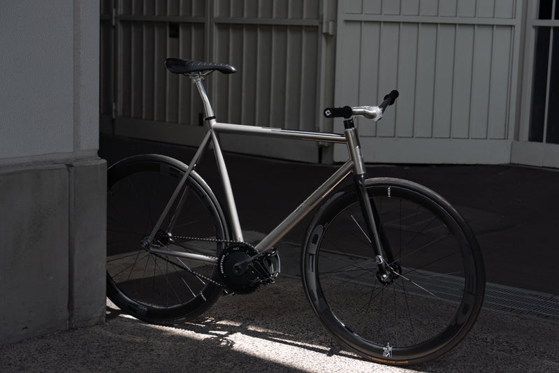 A-FRAMEのチタンフレームを受注オーダーとります!期間は1週間。