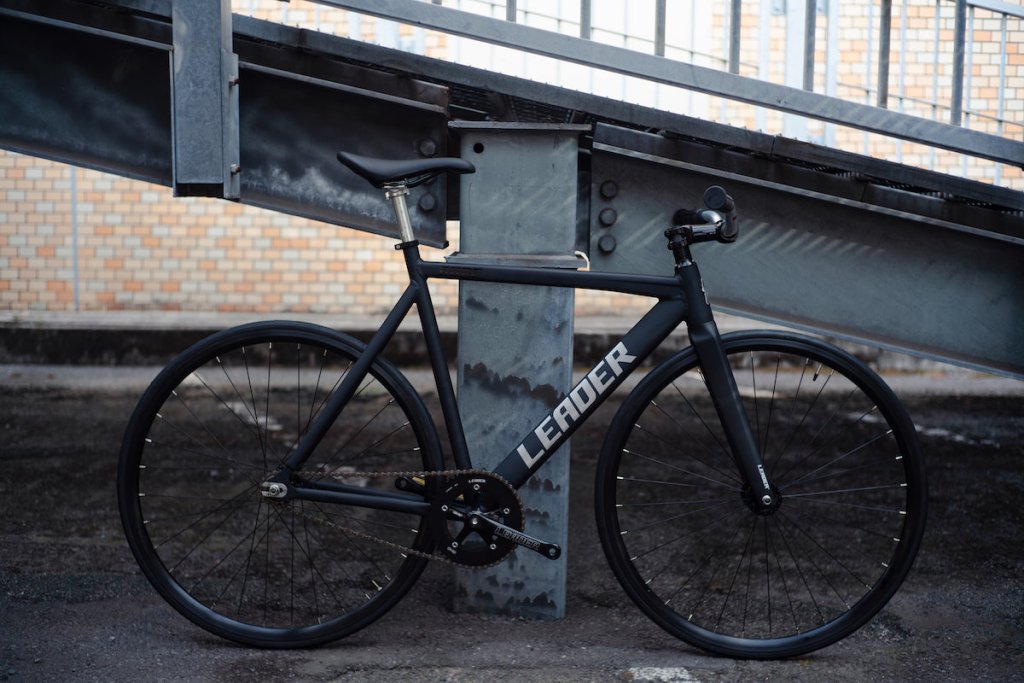 スマートなピストバイク！ | ブローチャーズ - BROTURES ONLINE