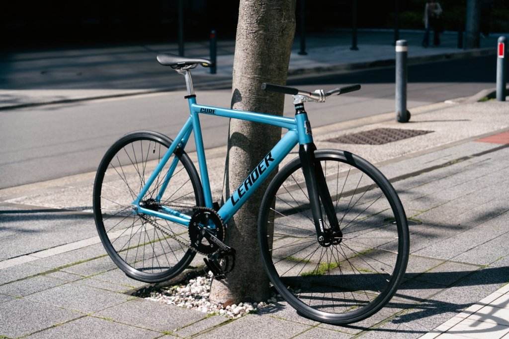 INTROTECH ピストバイク 爽やかでアグレッシブなピストバイク | ブローチャーズ