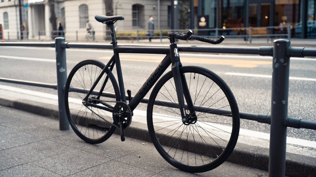 721TRをストリート仕様で。 | ブローチャーズ - BROTURES ONLINE