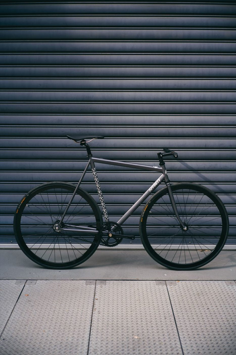 泥臭い美学 | ブローチャーズ - BROTURES ONLINE STORE - ピストバイク通販