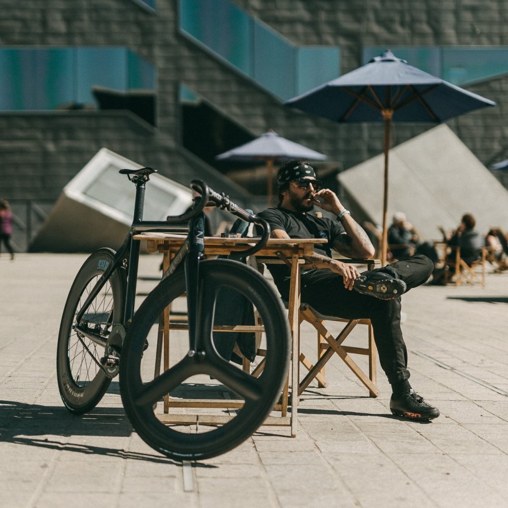 スペインから日本。両極端なバイクが入荷です。 | ブローチャーズ