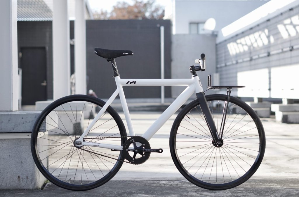 あなたの日常に寄り添う一台 | ブローチャーズ - BROTURES ONLINE