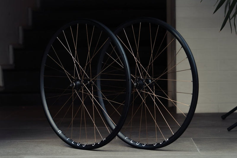 H PLUS SON AT - 25 × BROTURES TRACK HUB - 1 - BROTURES