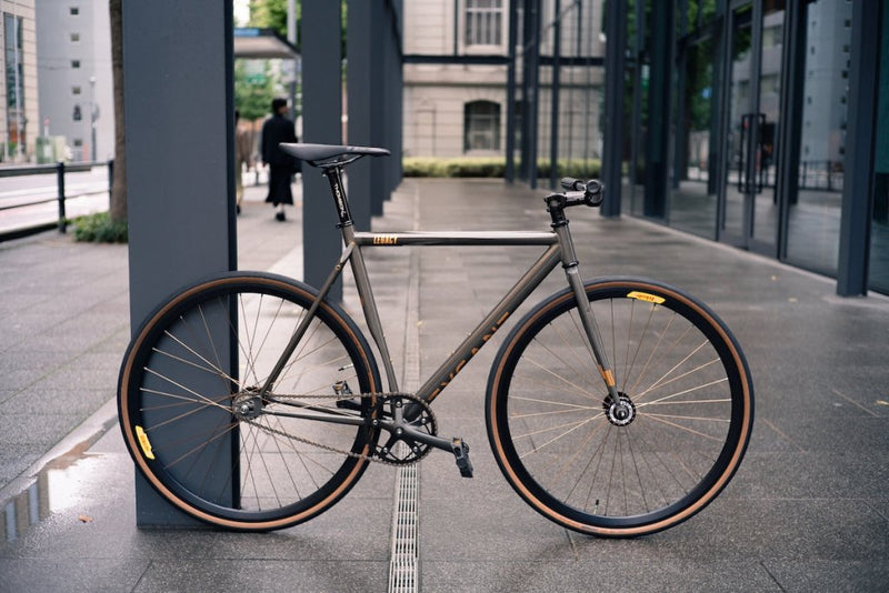 TYRANT BIKES LEGACY "Seamless" - 1 - BROTURES
