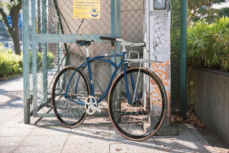 なんか夫婦で西海岸系の古着屋とかやってる人に乗ってもらいたい。