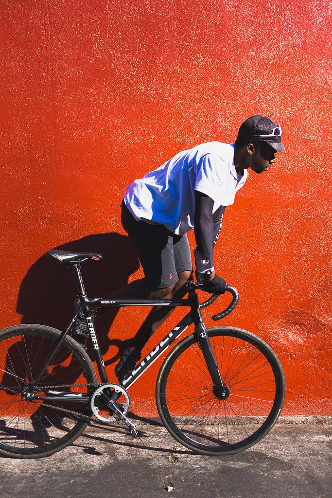 LEADER BIKE EQNX by Alonso Tal