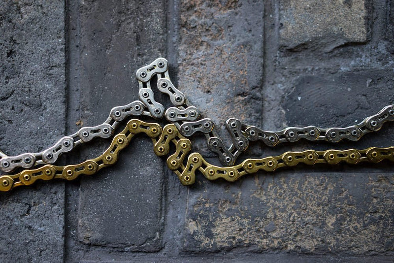 神は細部に宿る！KMC K710SL CHAIN in stock!