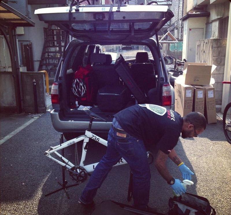 Emi Brown at BROTURES Harajuku right now!!