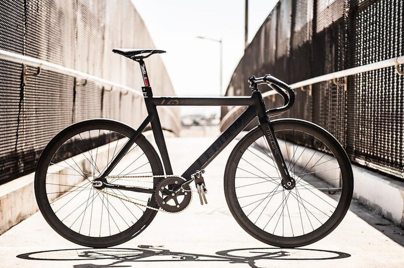 725TR / 735TRのフルカーボンバージョンが14万円から手に入ります。