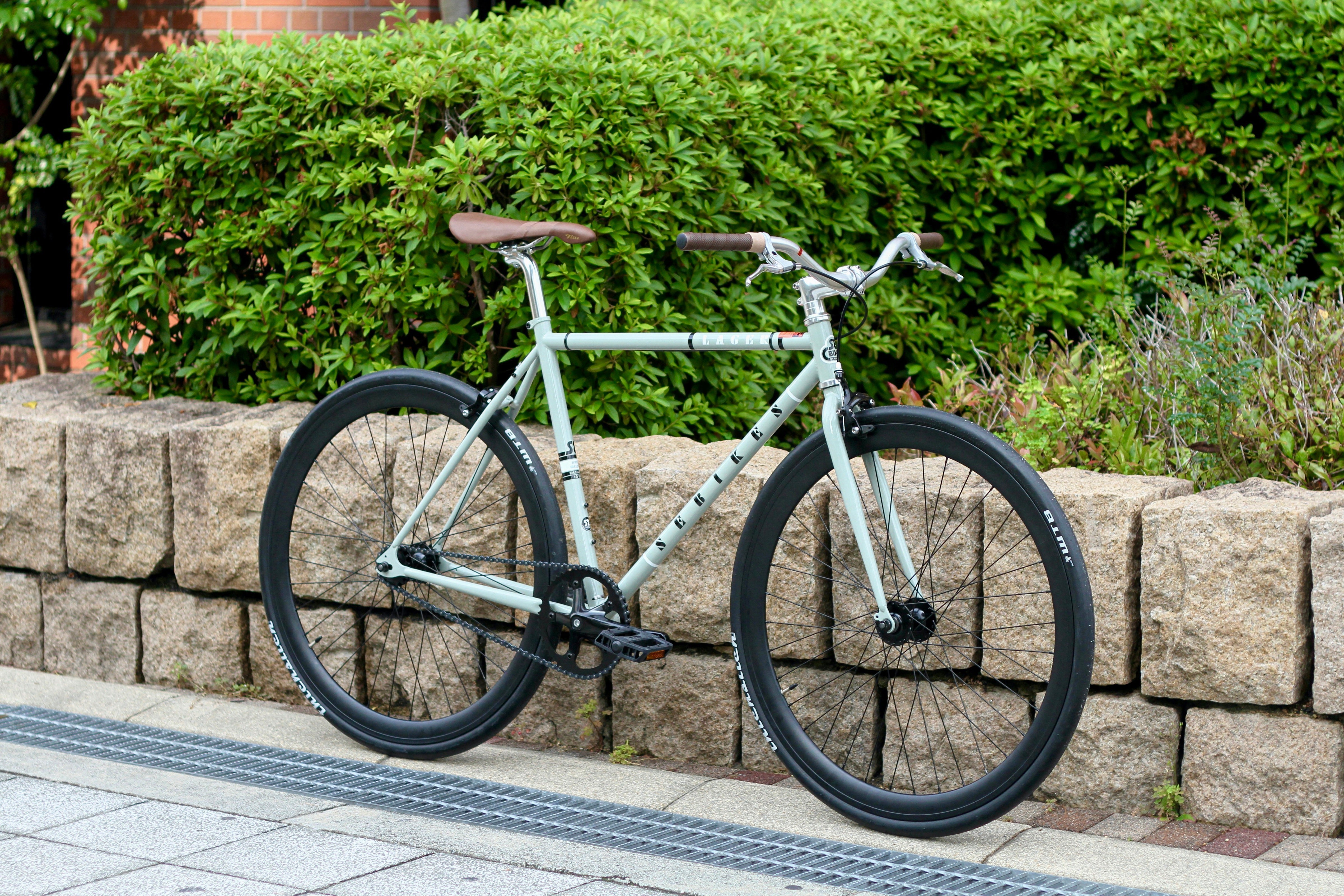 FLAGSHIP - BROTURES OSAKA | ブローチャーズ - BROTURES ONLINE