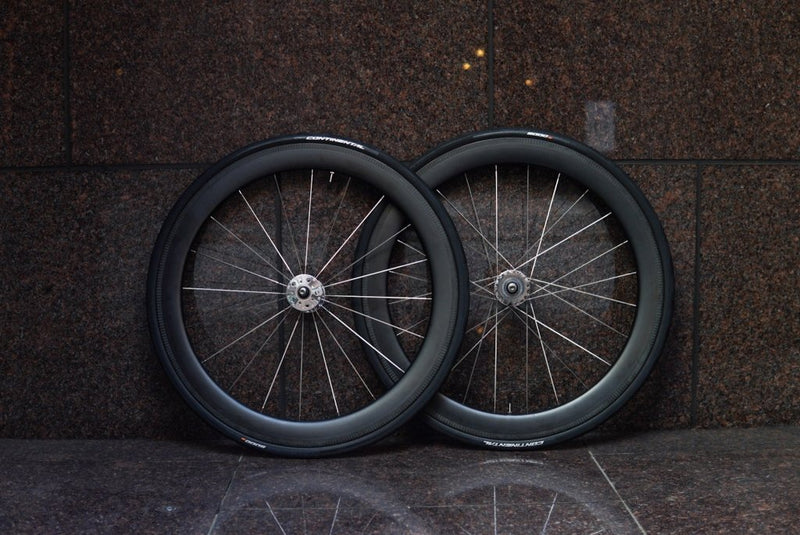 高性能な足元に。