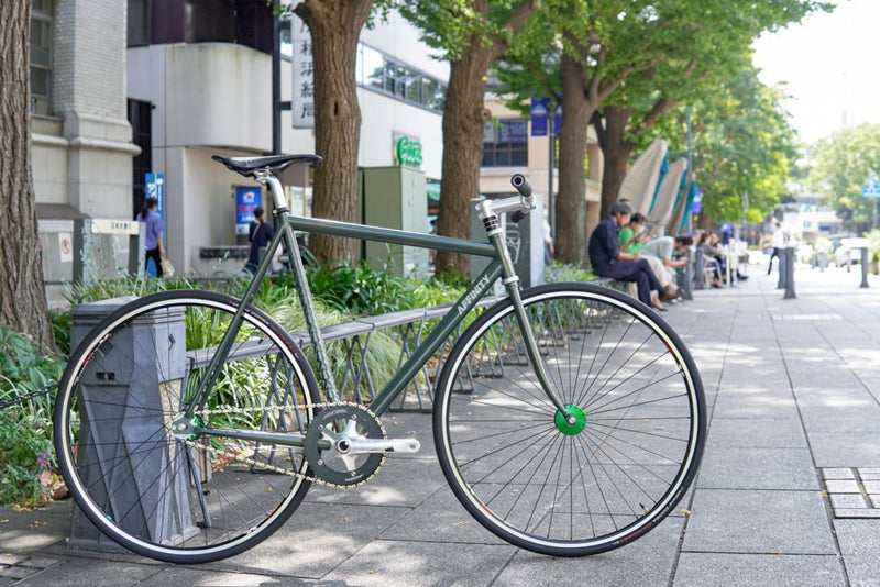 シャレた街並みはLOPROで駆ける。