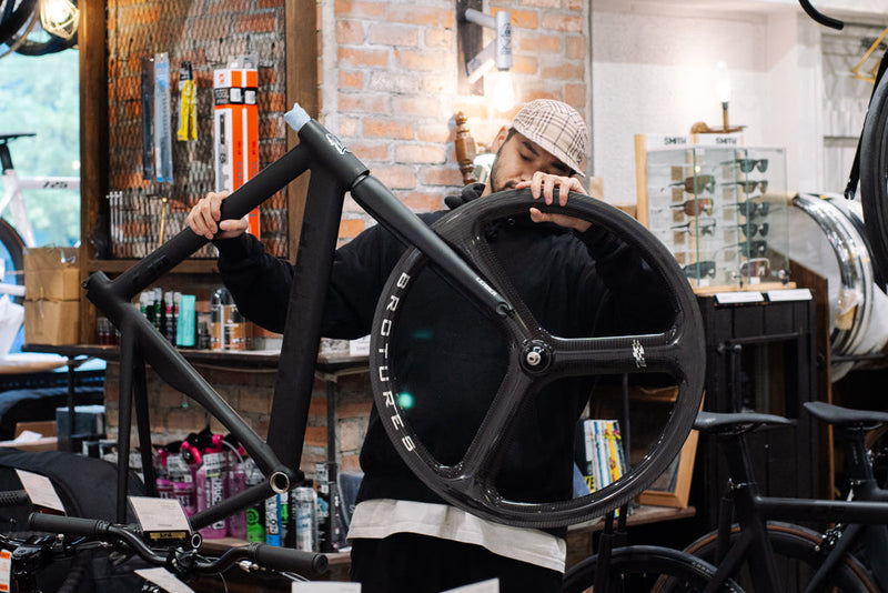 LEADER 735TRをグレードアップするカーボンホイール特集！！