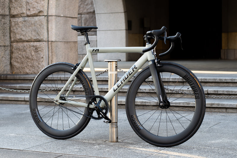 ロードバイクに乗っていたからこそピストバイクは楽しい。