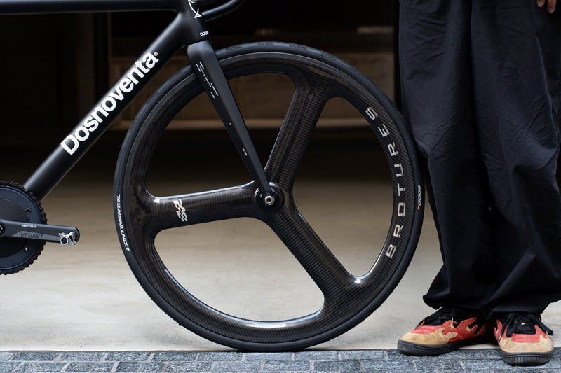 即日アップグレード。横浜店のカーボンホイールまとめ。