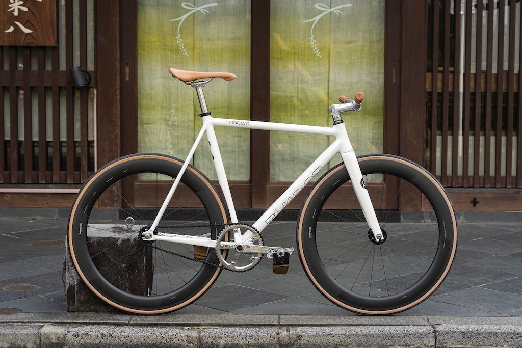 FLAGSHIP - BROTURES KICHIJOJI | ブローチャーズ - BROTURES ONLINE